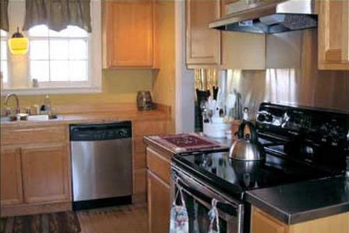 Scofield House B&B - Sturgeon Bay - Kitchen