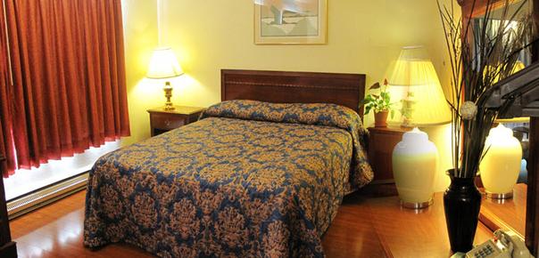 Flagstone Motel - Port Angeles - Bed