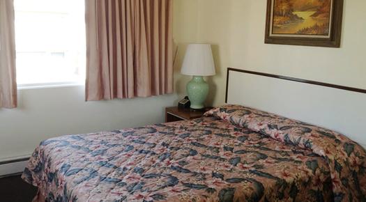 Riviera Inn - Port Angeles - Bed