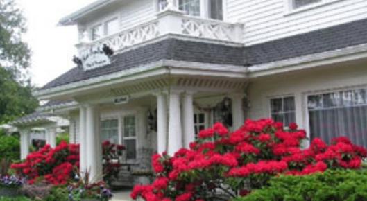 The Five SeaSuns B&B - Port Angeles - Building