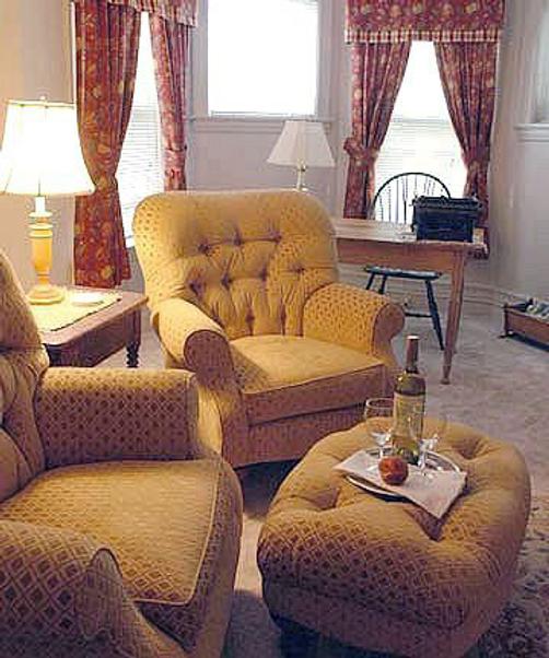 J Palen House - Cleveland - Living room