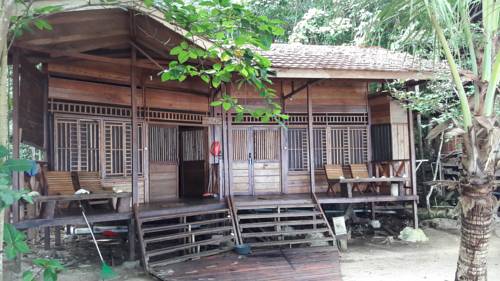 Raja Ampat Dive Lodge, Indonesia - Honeymoon holiday destinations