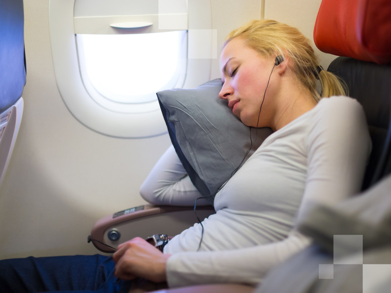 10 Hacks On How To Survive A Long Haul Flight | KAYAK