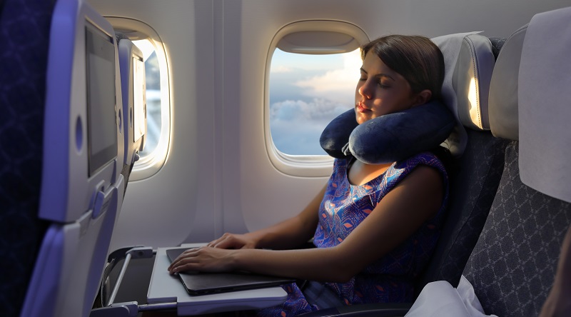 10 Hacks On How To Survive A Long Haul Flight | KAYAK