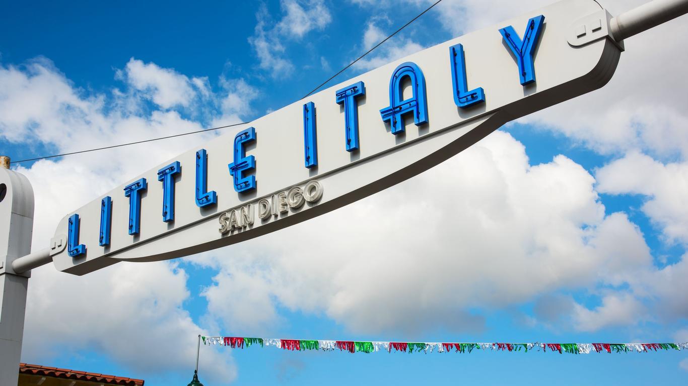 Car hire in Little Italy (San Diego)