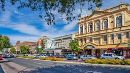 Hotels near Springhill airport