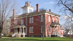 Chippewa Falls Hotels