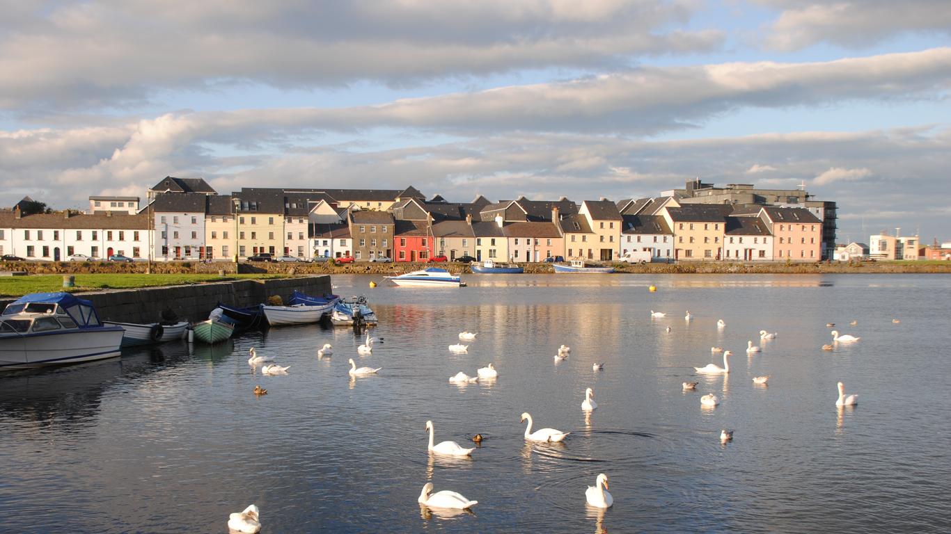 Car hire in The Docks (Galway)