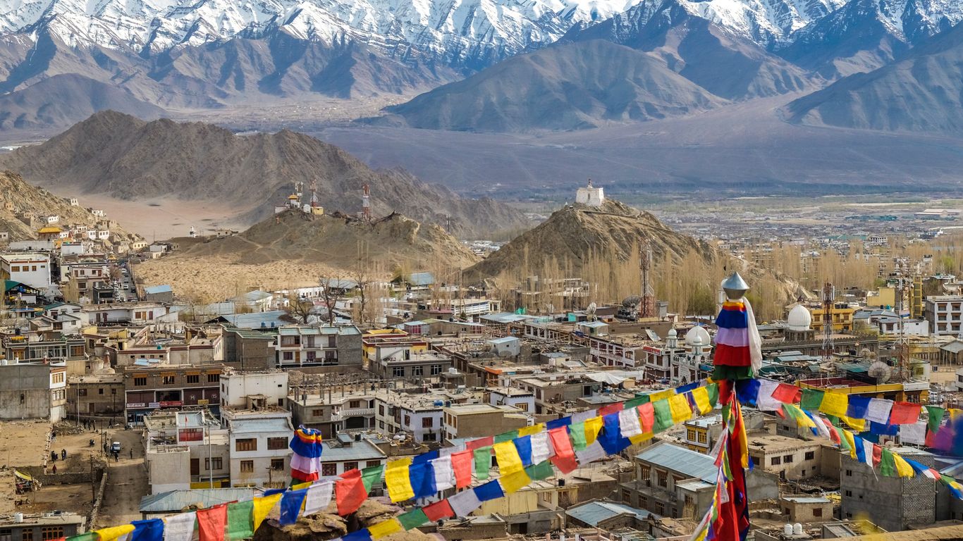 ₹ 16,231 Cheap Flights from Amritsar to Leh (ATQ - IXL) | KAYAK