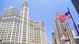 Chicago hotels near Wrigley Building