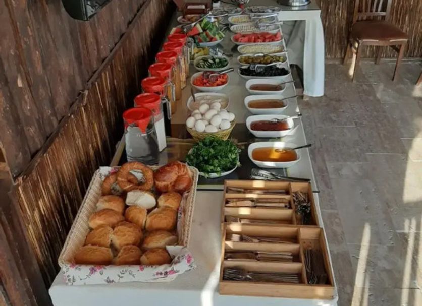 Buffet Photo