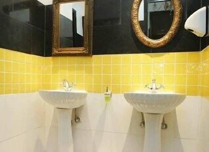 Bathroom Photo