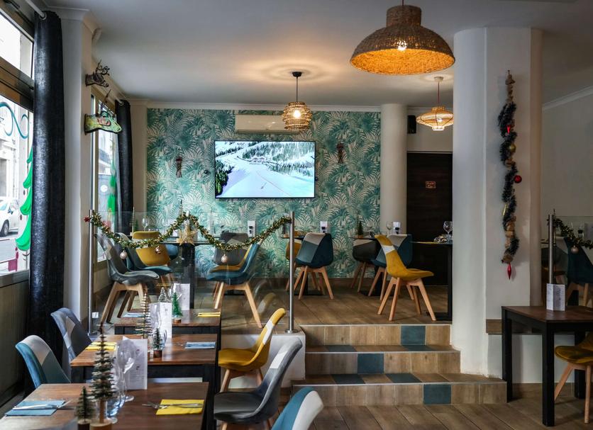 Restaurant Photo