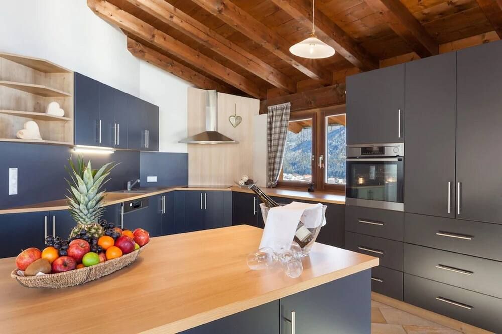 Kitchen Photo