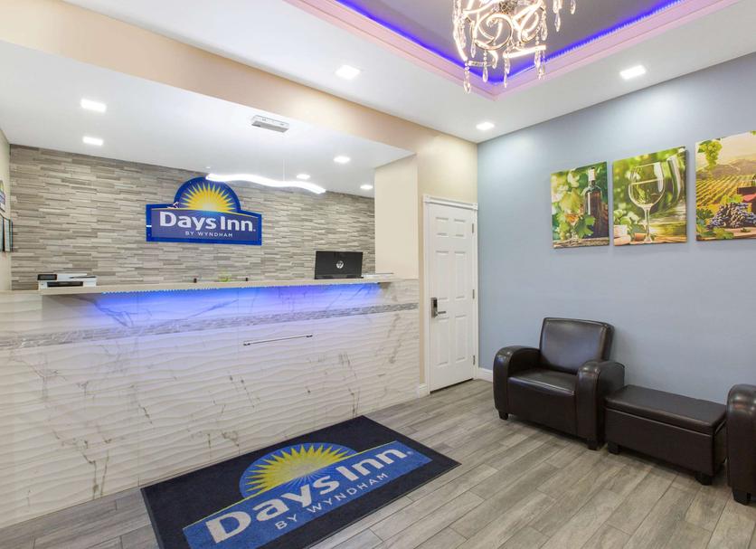 Front desk Photo
