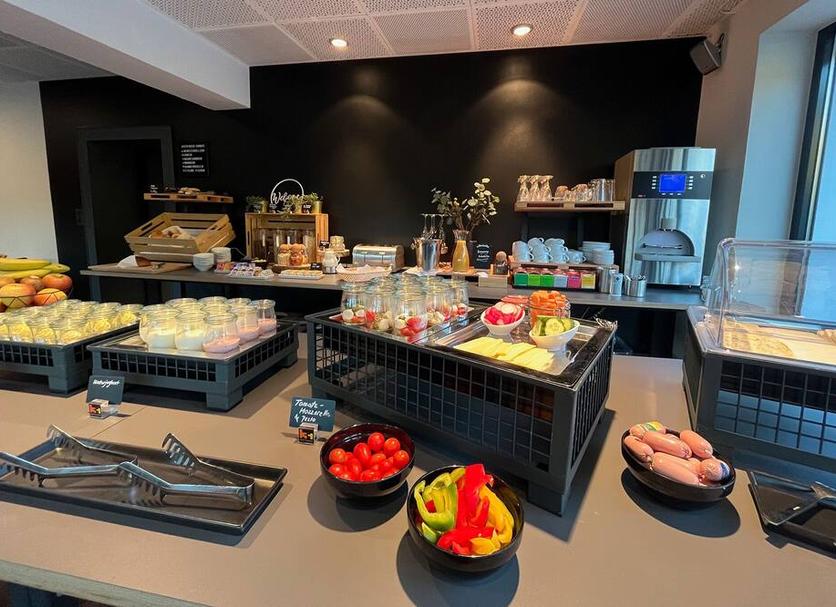 Buffet Photo