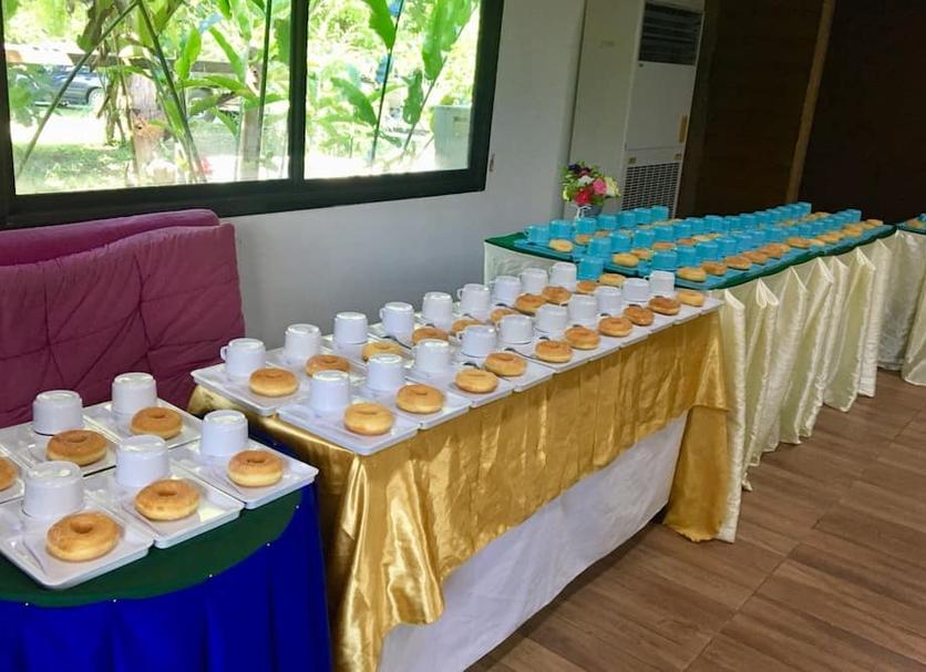 Buffet Photo