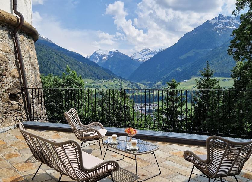 Balcony Photo