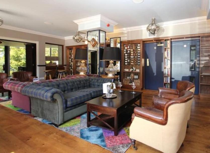 Lounge Photo