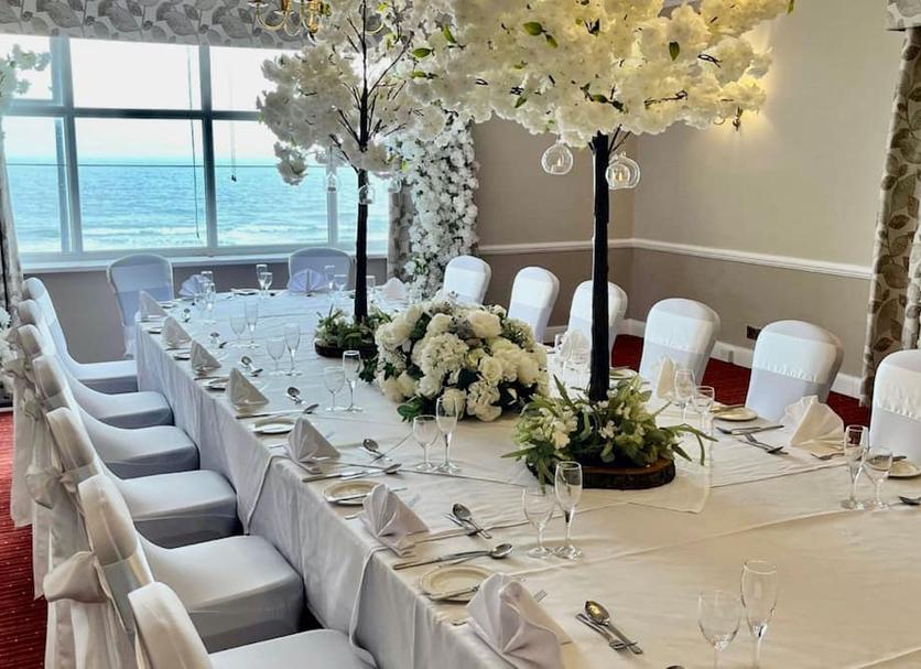 Banquet hall Photo