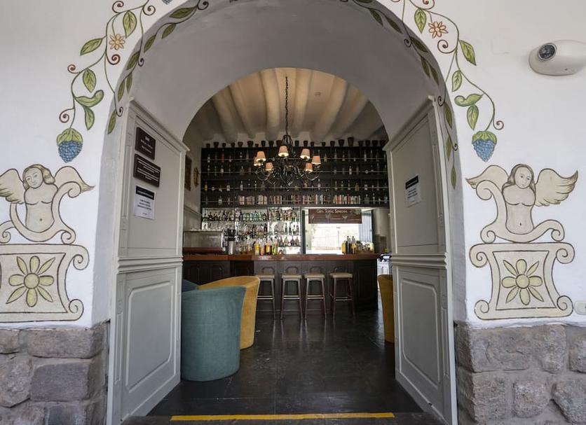 Bar Photo