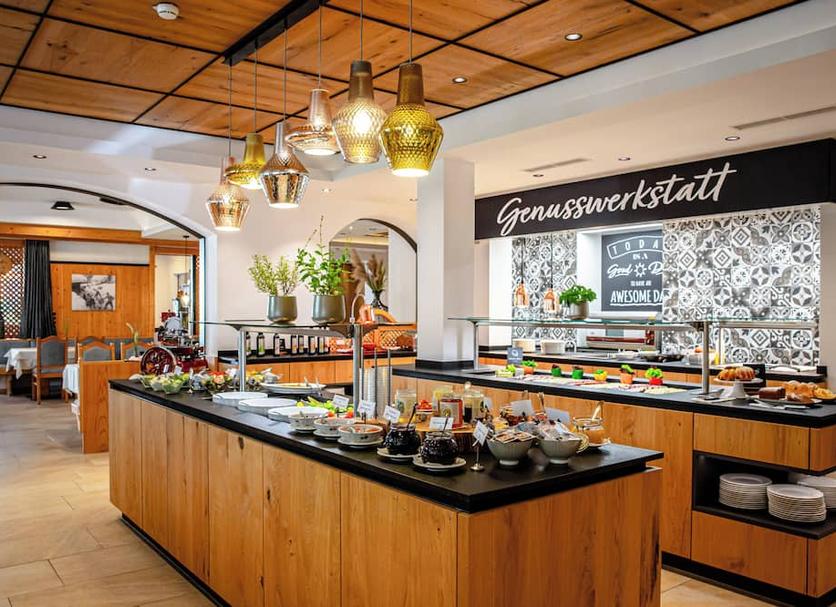Buffet Photo