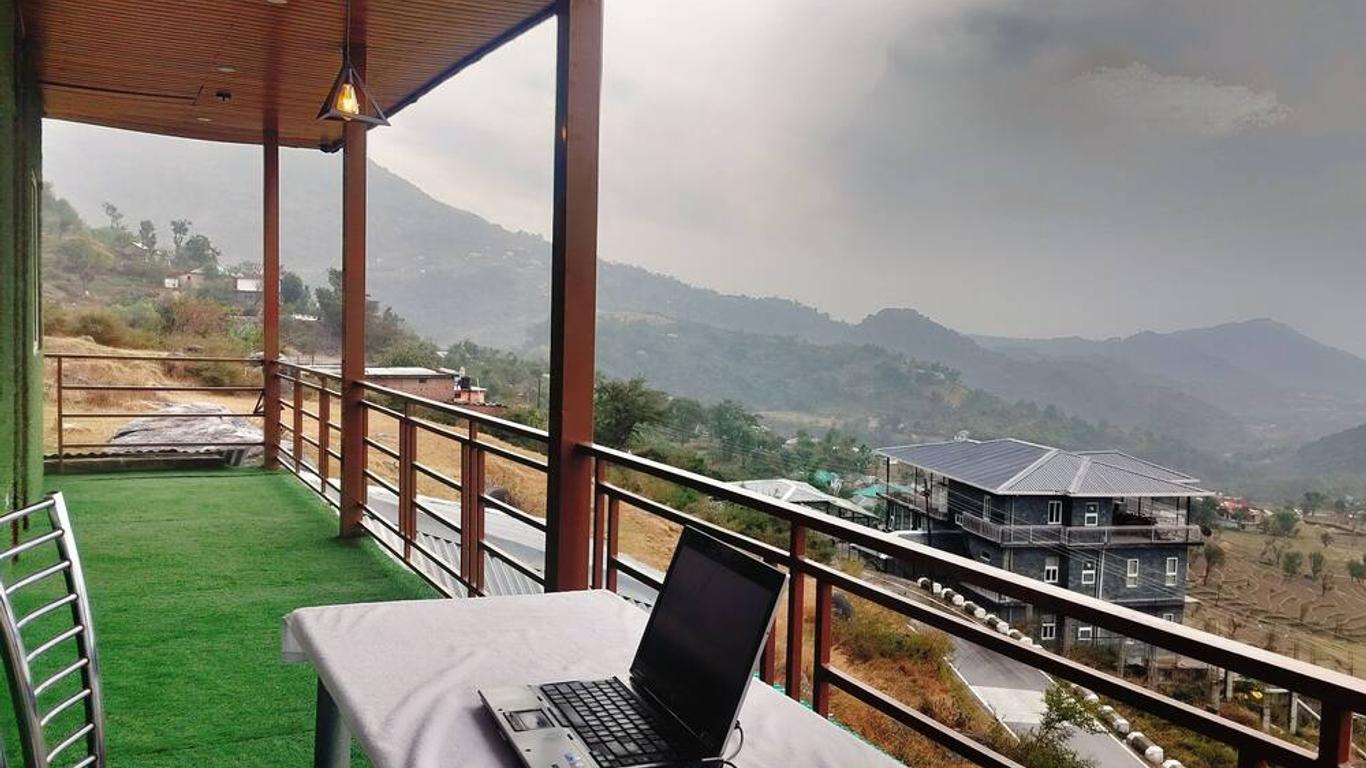 Hotel Nirbana Heights
