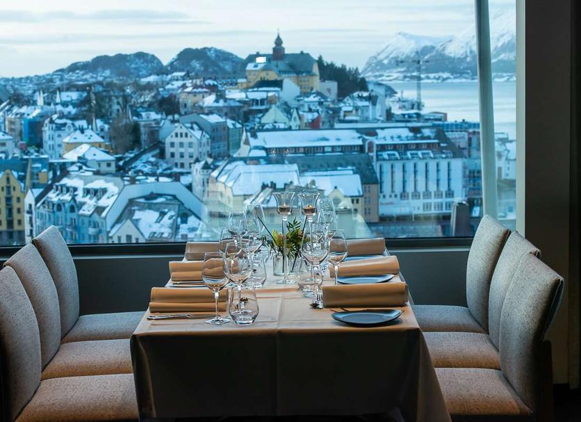 Restaurant Photo