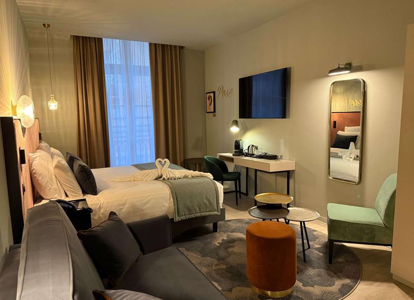 Bedroom Photo