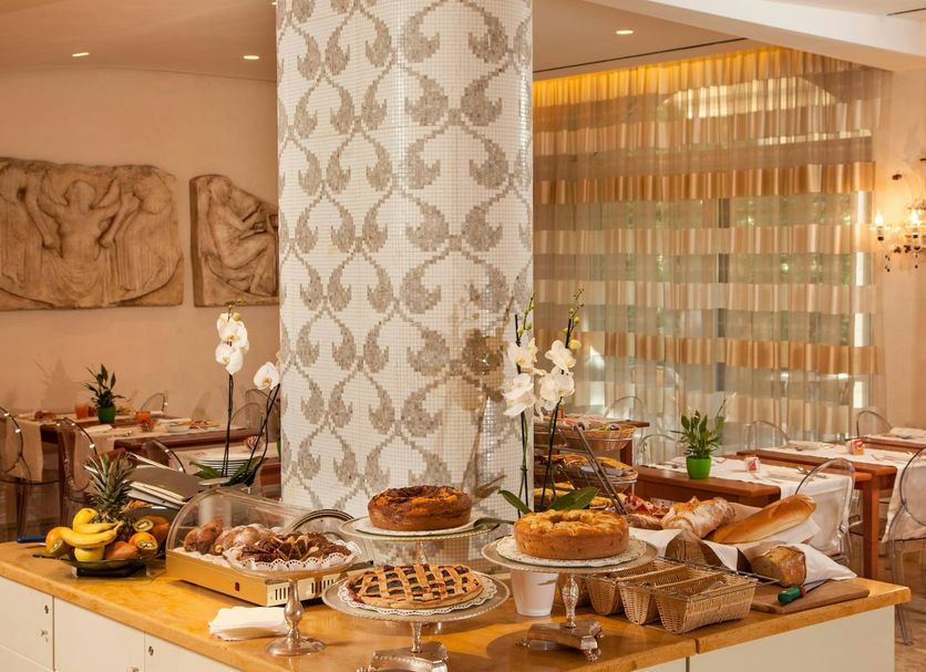 Buffet Photo