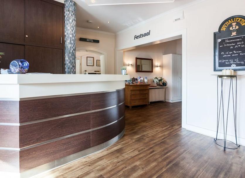 Front desk Photo