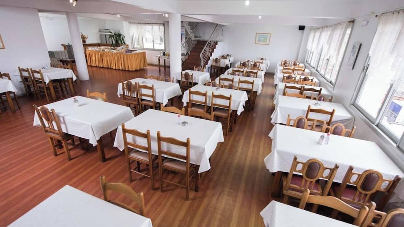 City Hotel