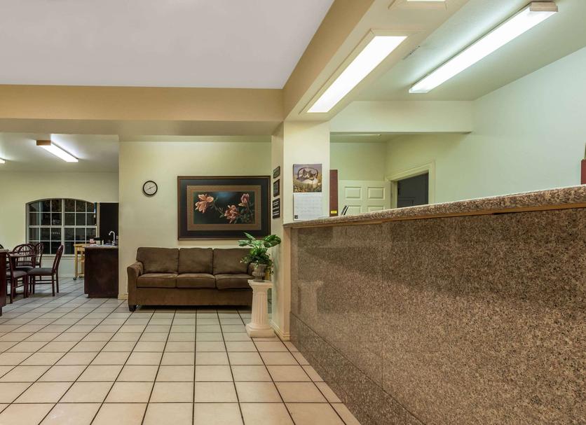 Front desk Photo