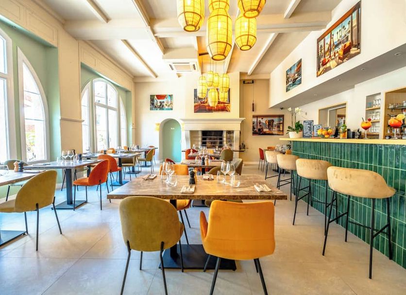 Restaurant Photo