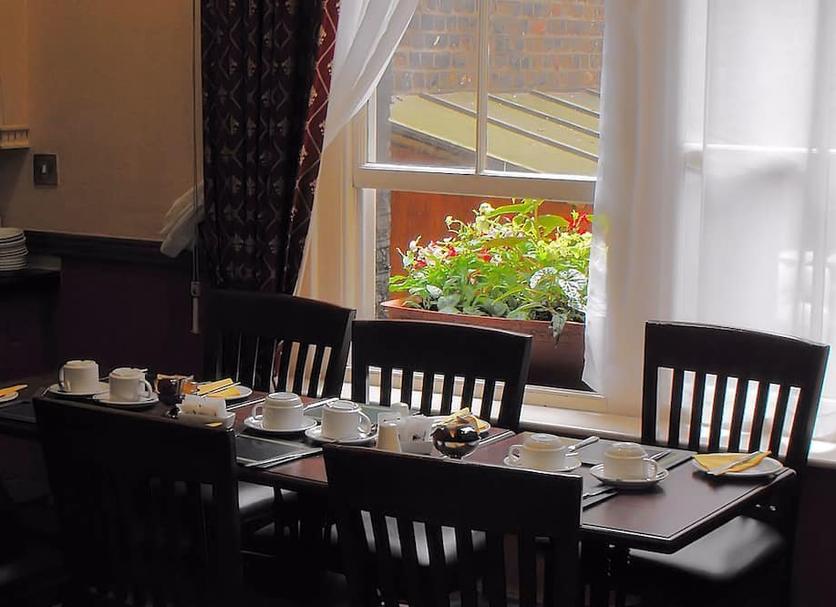Dining room Photo