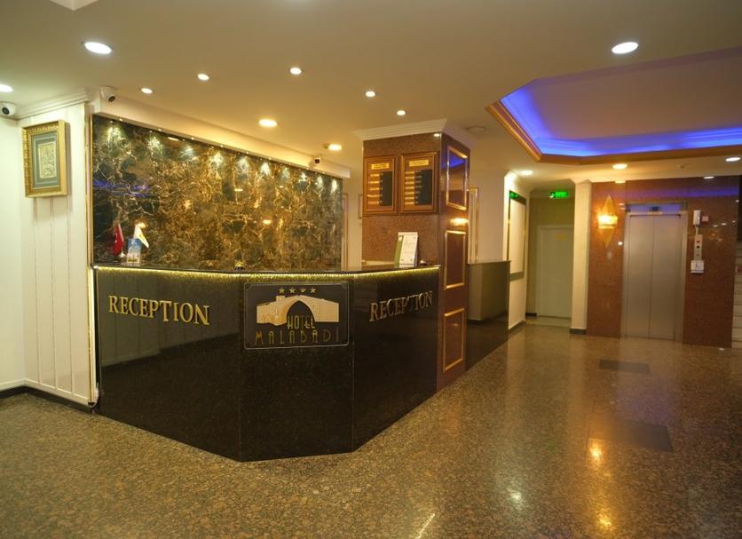 Front desk Photo