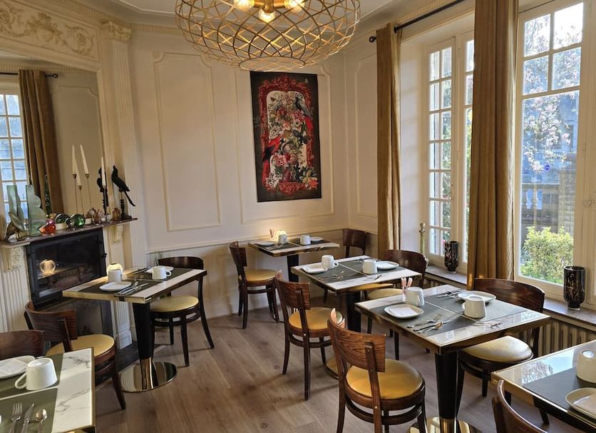 Restaurant Photo