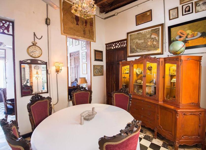 Dining room Photo