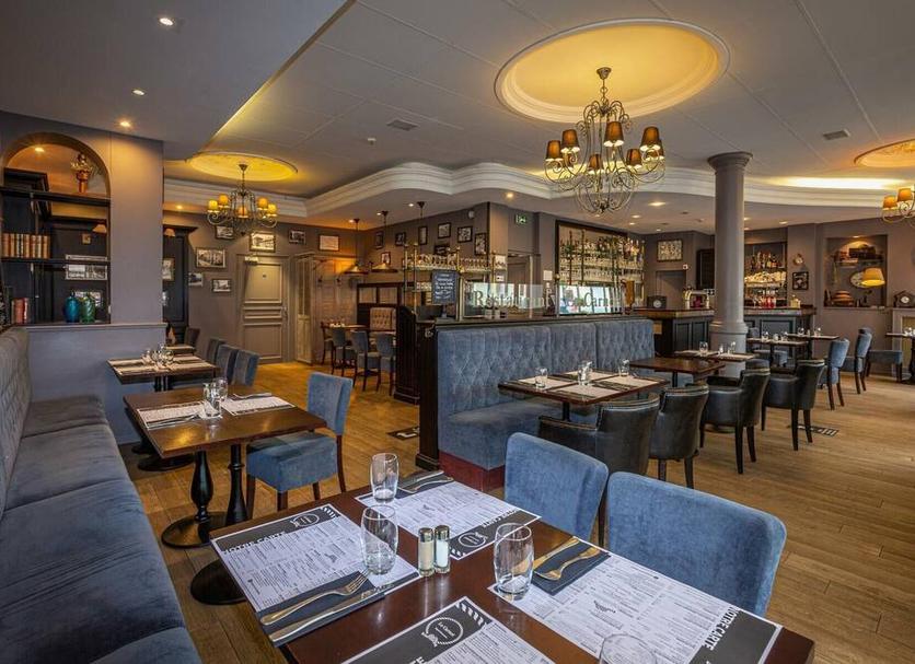 Restaurant Photo
