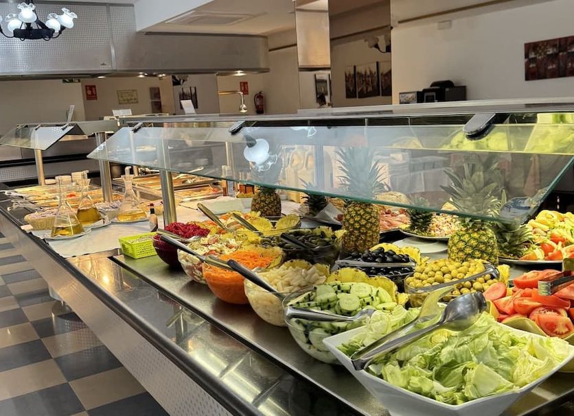 Buffet Photo