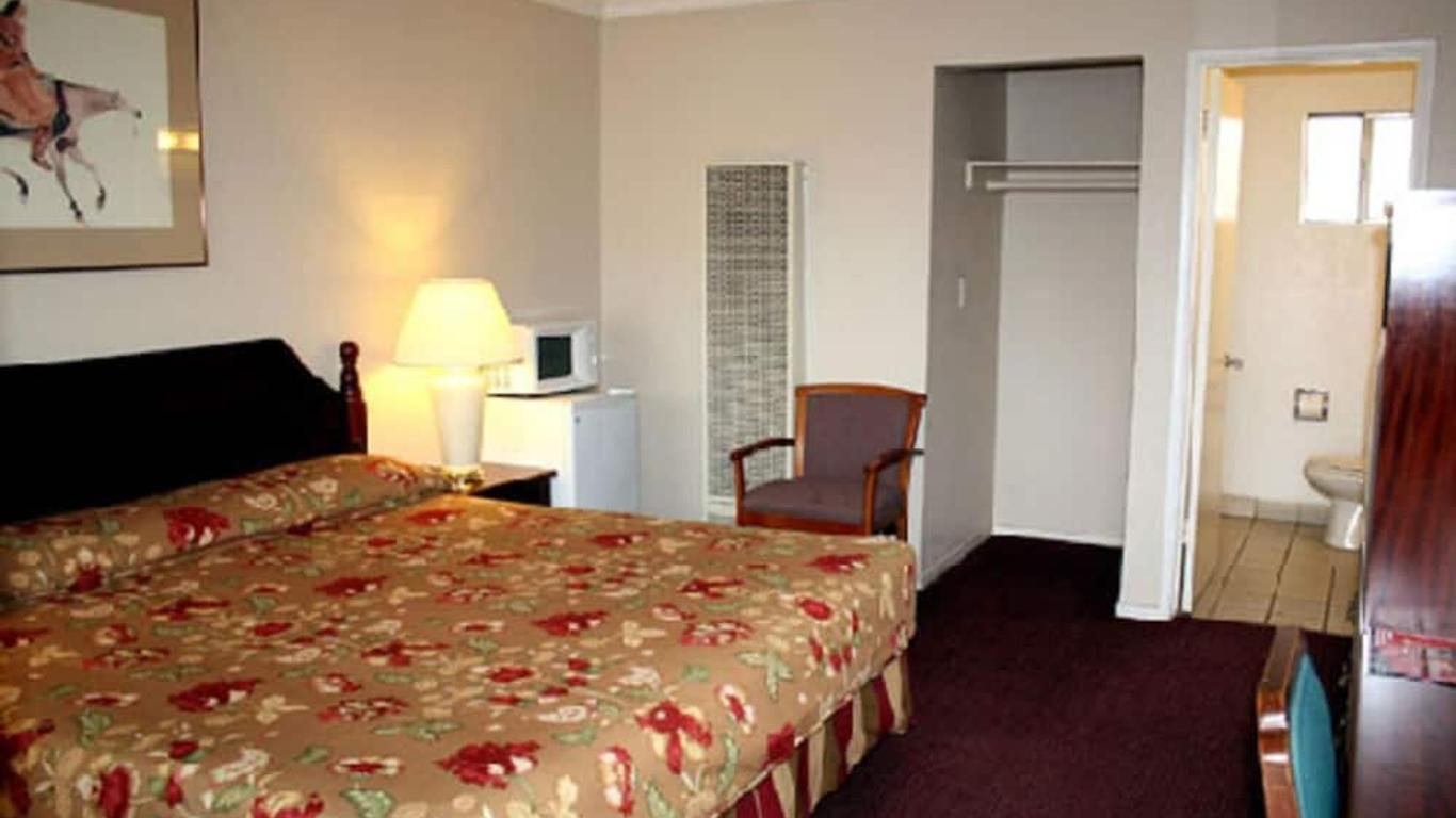 Sunset Inn And Suites