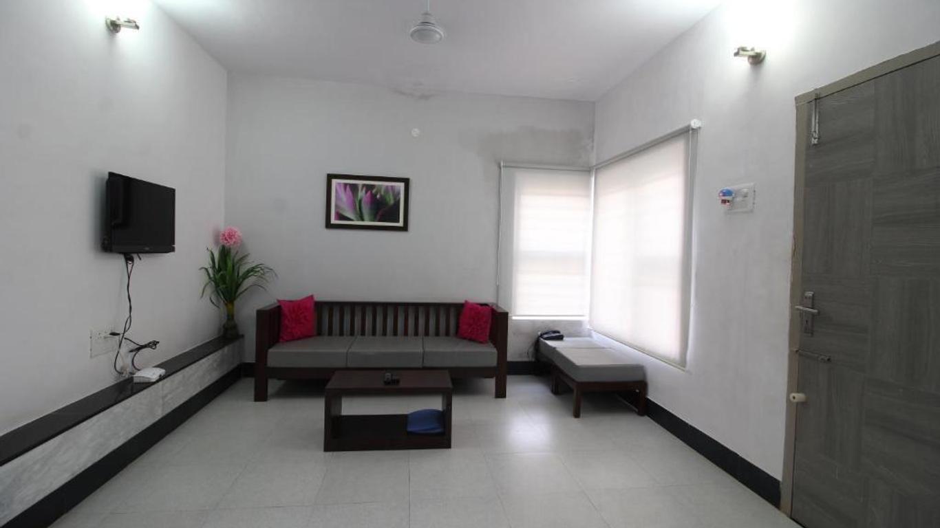 La Flora Cloud 9 Yelagiri