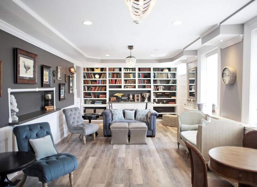 Lounge Photo