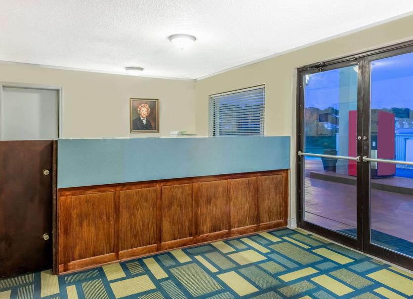 Front desk Photo