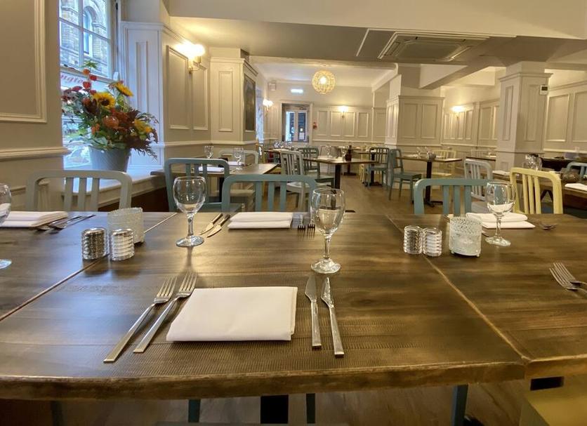 Restaurant Photo