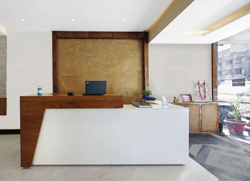 Front desk Photo