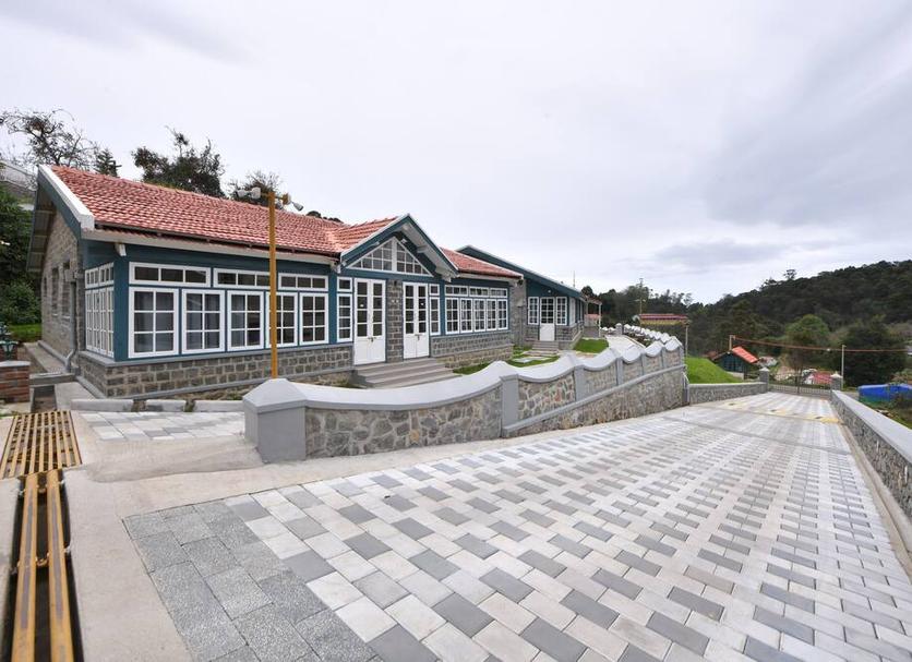 Building Photo