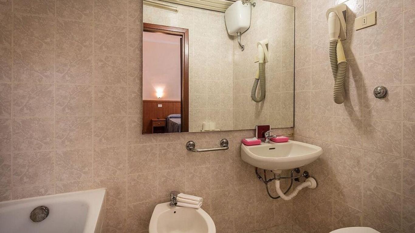 Hotel Real