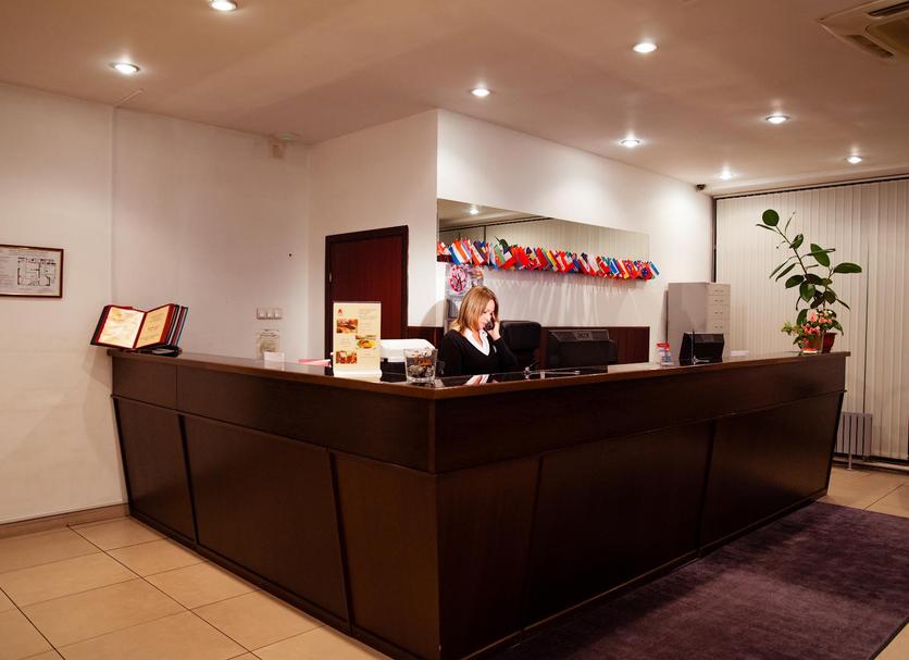Front desk Photo