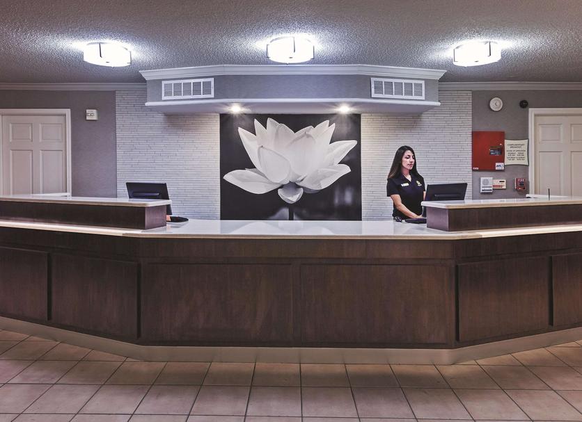 Front desk Photo